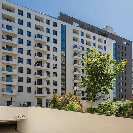 Spacious Three Bedroom In By Renters Prestige Lejlighed